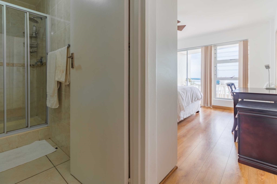 To Let 3 Bedroom Property for Rent in Bloubergrant Western Cape